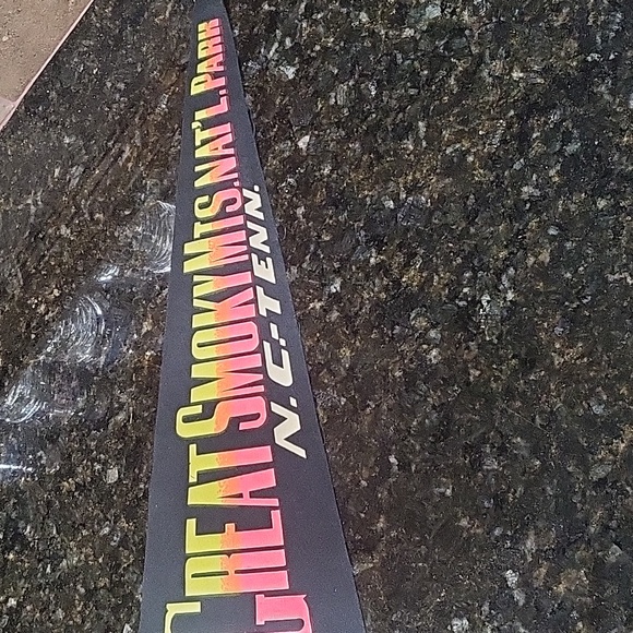 Vintage Great Smoky Mts Nat'l. Park NC -Tenn Flag Felt Pennant - Picture 2 of 8